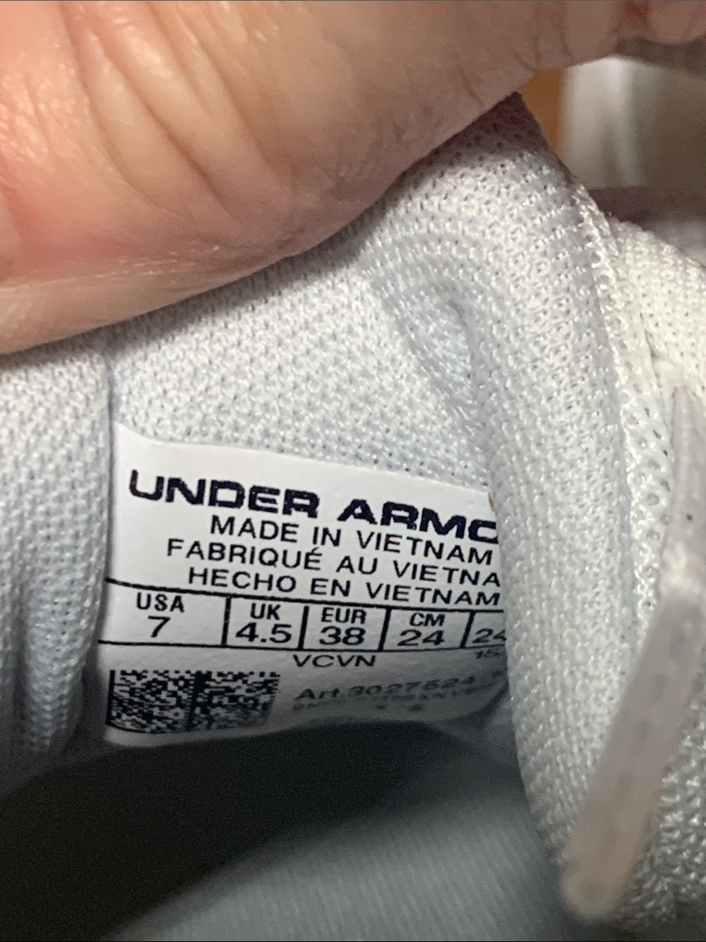 Under Armour Tennis Shoes NWOT - Picture 6 of 8